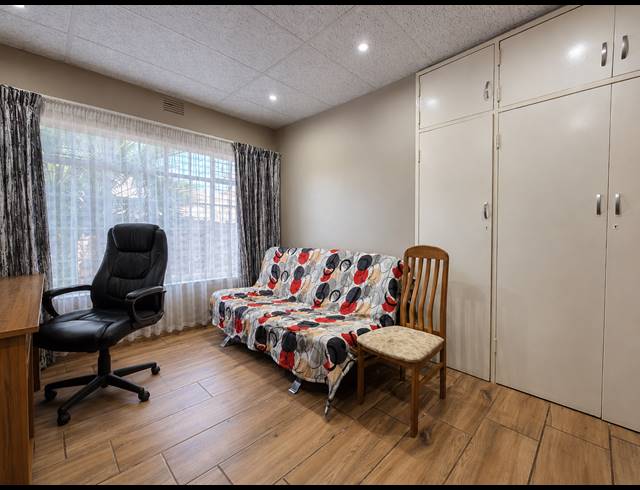 4 BEDROOM HOUSE FOR SALE IN SONLAND PARK
